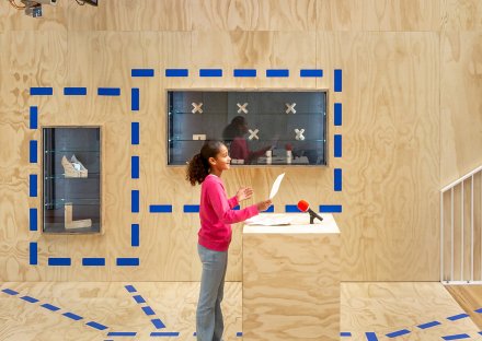 TASC presentatietrap met vitrines